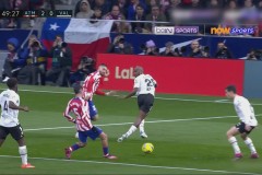 巴塞罗那约翰·克鲁伊夫球场全新亮相，迎接新赛季首秀